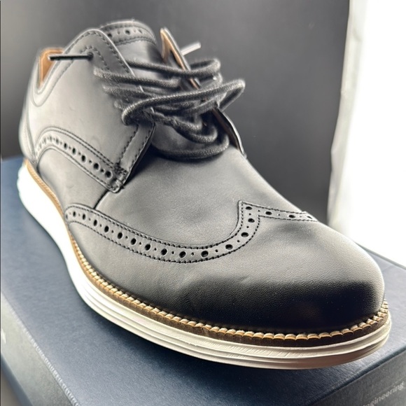 Cole Haan Men\'s Black Oxford Shoes main image 5